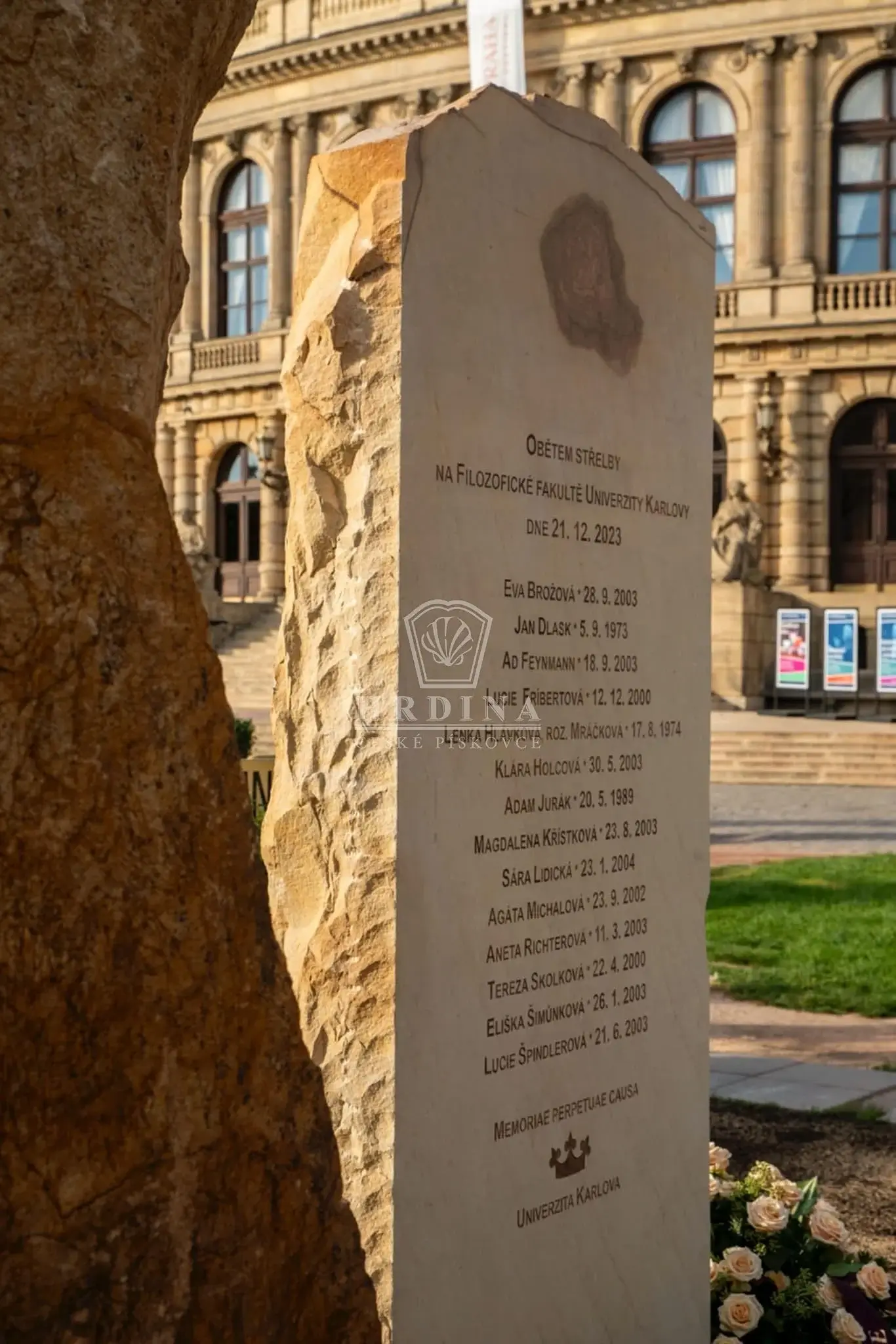 Pamětní kámen Pamětní kámen pro Filozofickou fakultu UK
