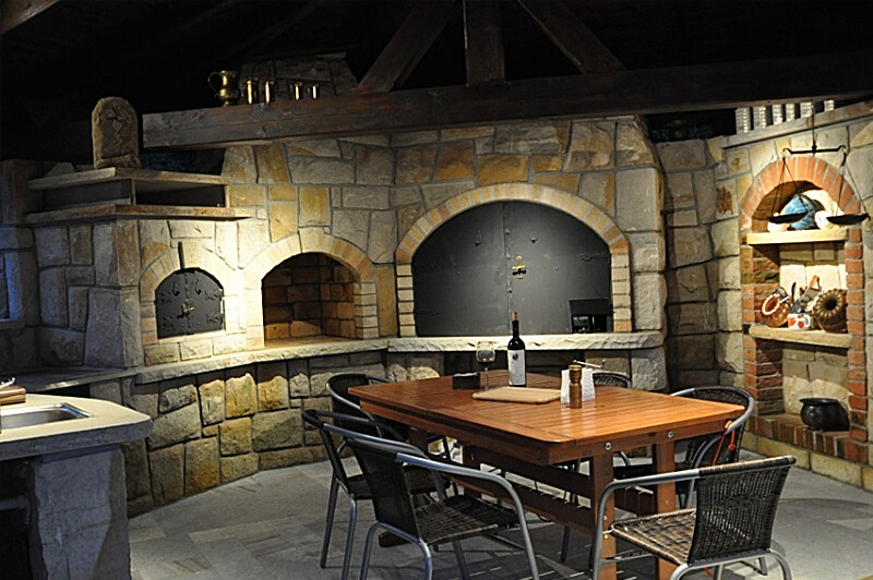 Grilovací dům z kamene