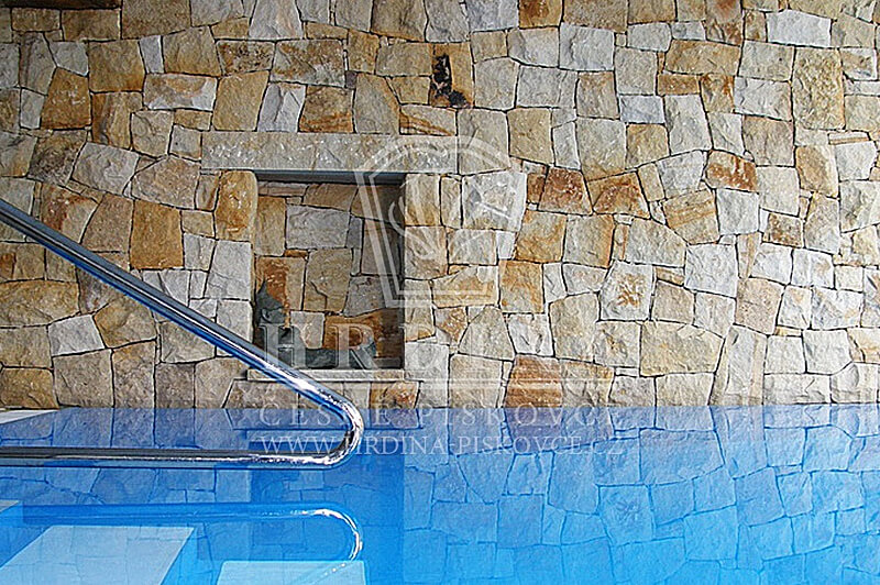 Kamenný obklad v interiéru - Brno