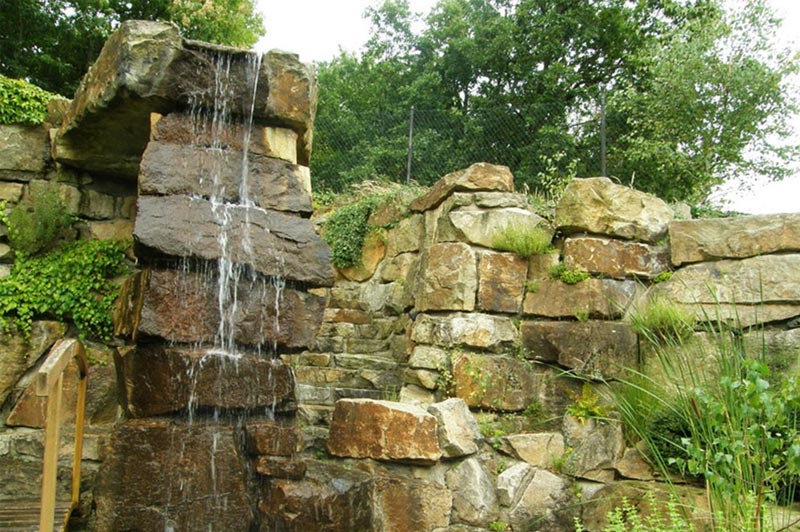 Skalky a zahradní jezírka