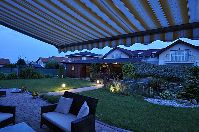 Zahradní krb s udírnou - Praha 9