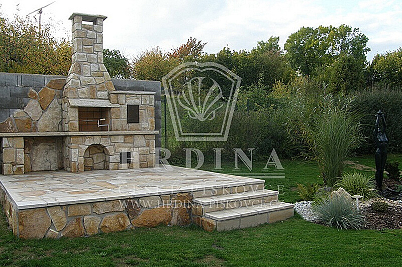 Zahradní krb z kamene - Jihlava