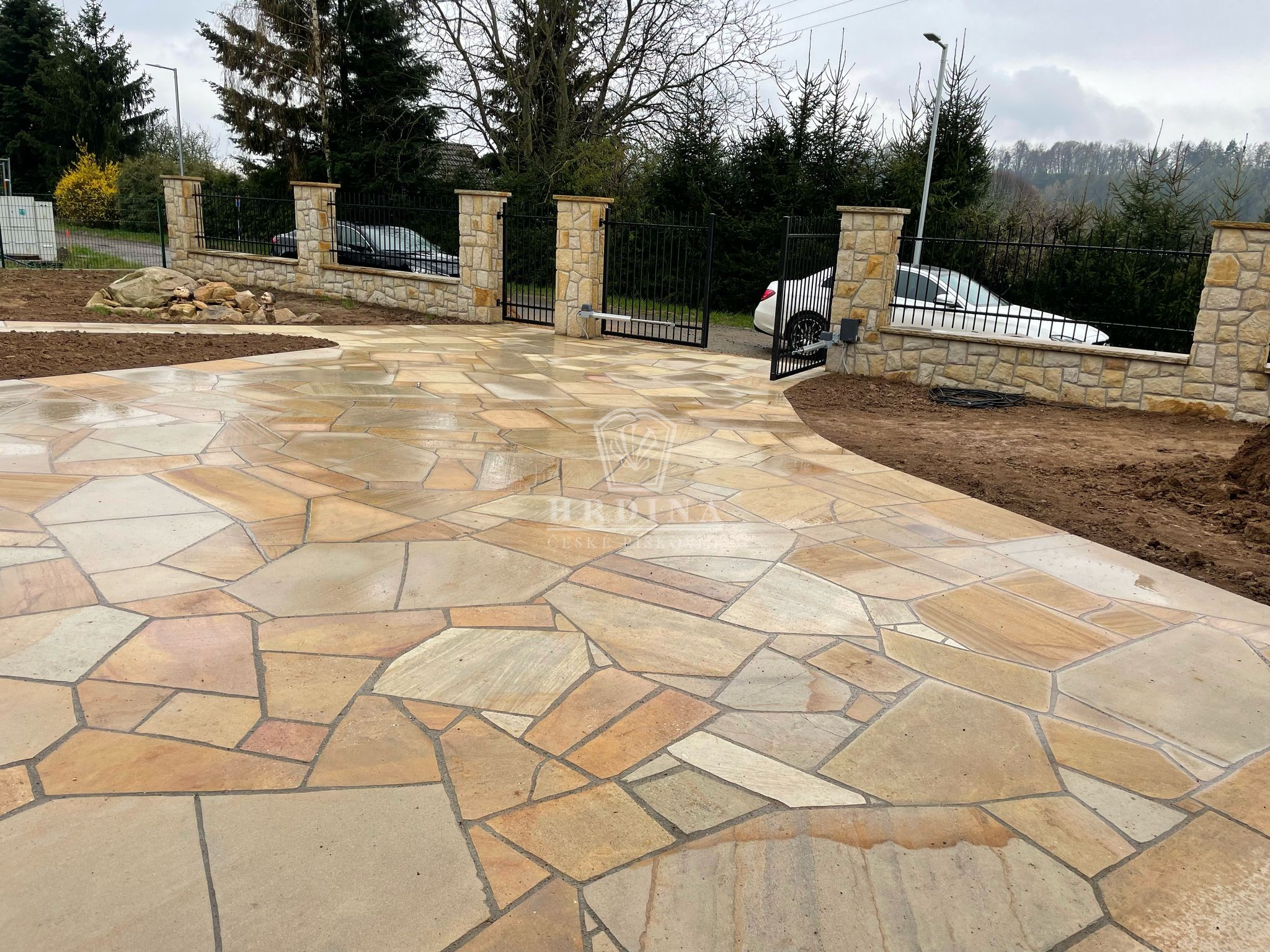 kamenná anglická dlažba z pískovce vyhnánov