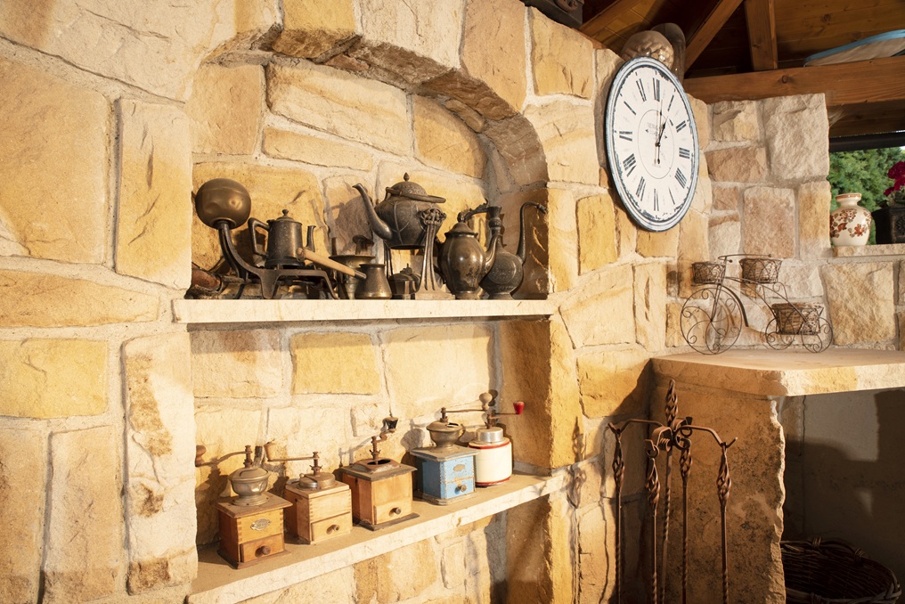 Hrdina Kuchyně_Svojetice