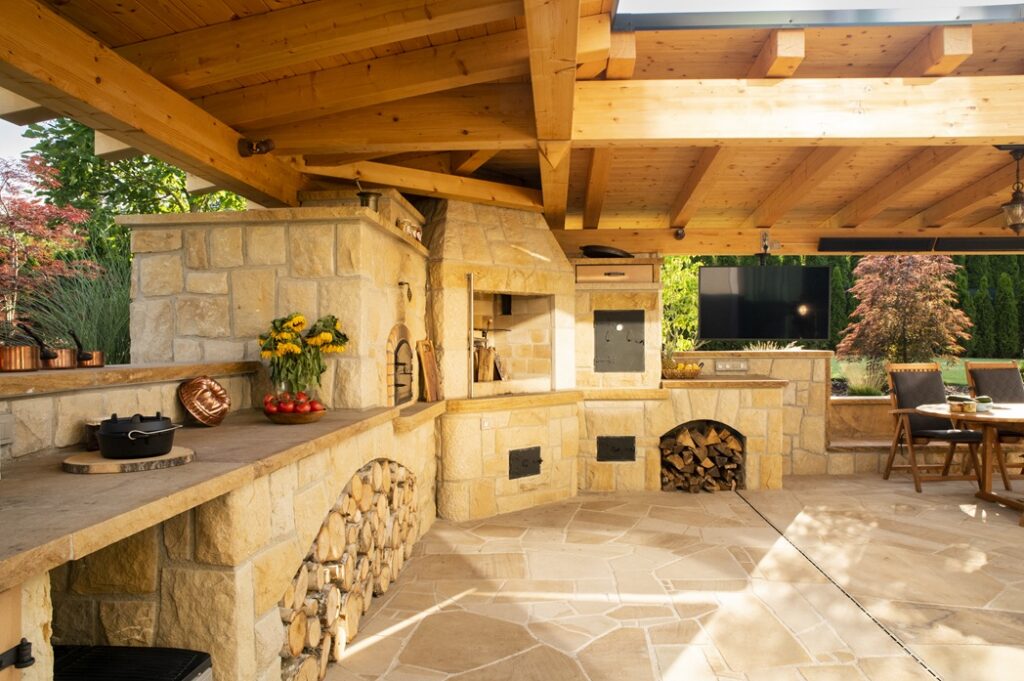 zahradní kuchyně z kamene Praha-západ ruční práce