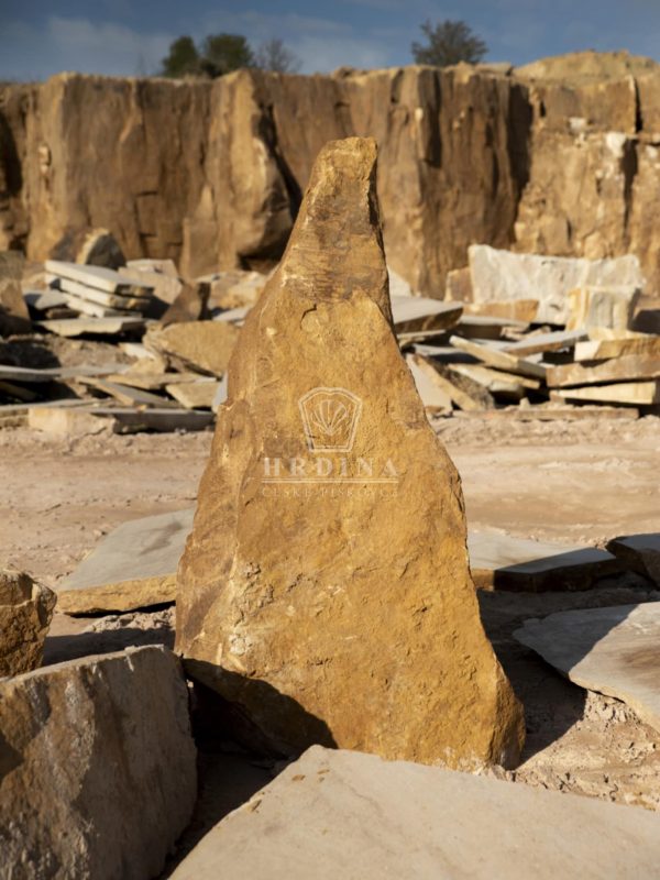 kamenný solitér vyhnánov