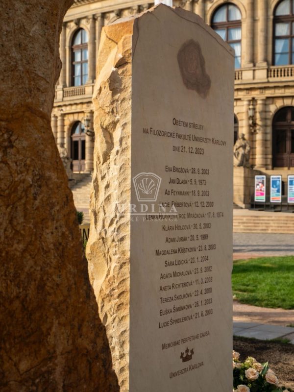 pamětní deska z pískovce