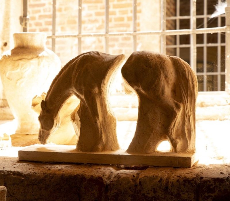 Socha sochaře Petra Nováka z pískovce – použit pískovec z našeho kamenolomu ve Vyhnánově.