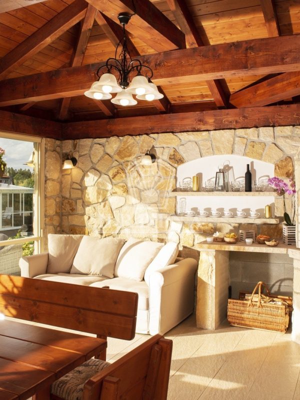 venkovní kuchyně z českého kamene