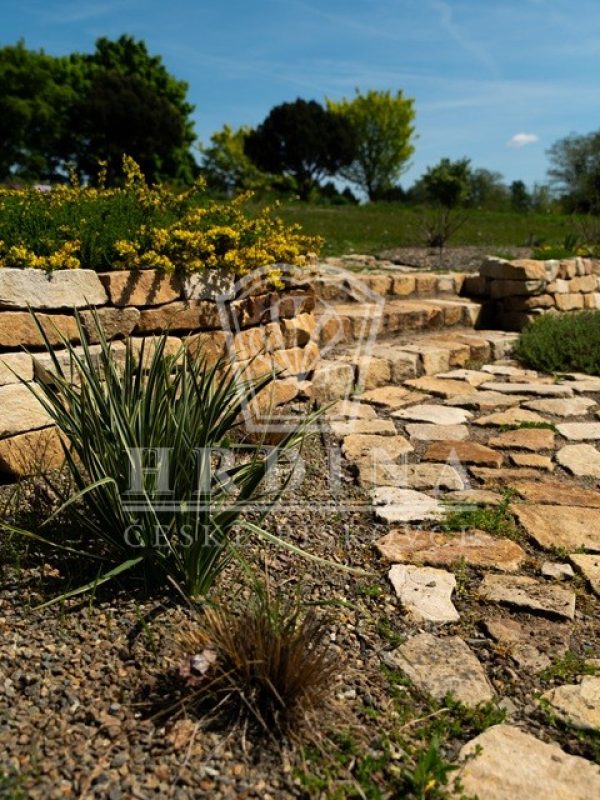 dendrologicka zahrada,hrdina piskovce,vyhnanov, kamenné zídky